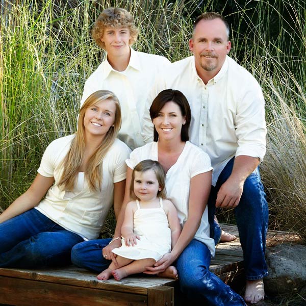Chiropractor in Grand Junction MN Chris Cembalisty with his Family